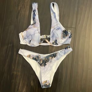 Marble Bikini Set V Cut Bottoms and Underwire Top